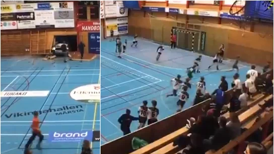 Un coche se estrella contra un pabellón de balonmano Un coche se estrella contra un pabellón de balonmano
