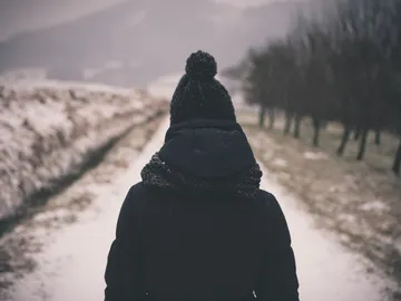 El cuerpo dispone de diferentes mecanismos para regular la temperatura  El cuerpo dispone de diferentes mecanismos para regular la temperatura