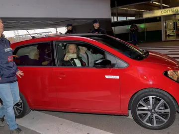 Greta Thunberg en un Seat Mii electric en Madrid. Greta Thunberg en un Seat Mii electric en Madrid.