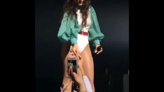 Rosalía durante su concierto en París Rosalía durante su concierto en París