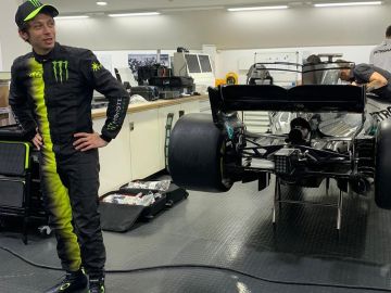 Valentino Rossi, con el Mercedes Valentino Rossi, con el Mercedes