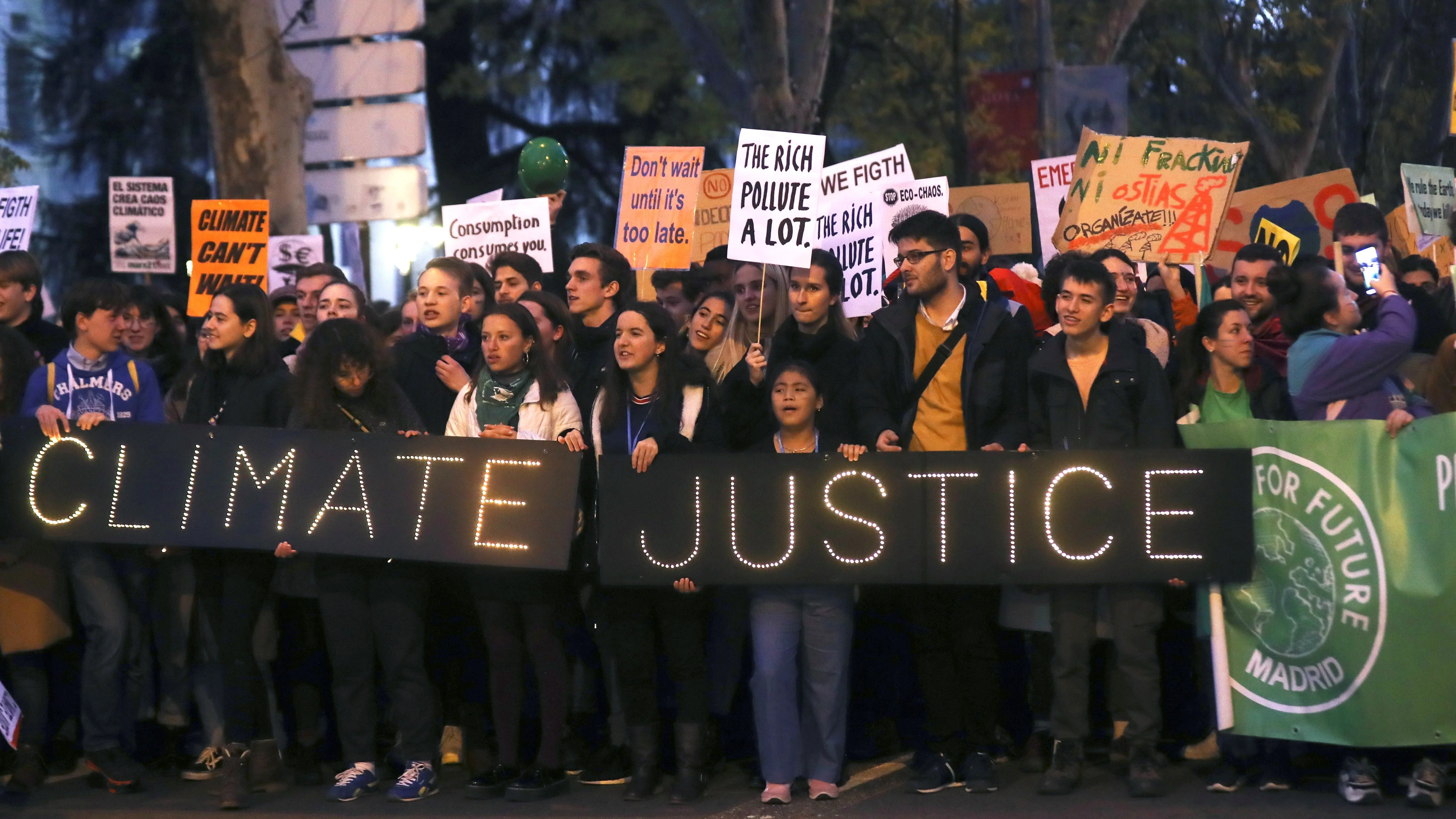 Cabecera de la gran "Marcha por el Clima"