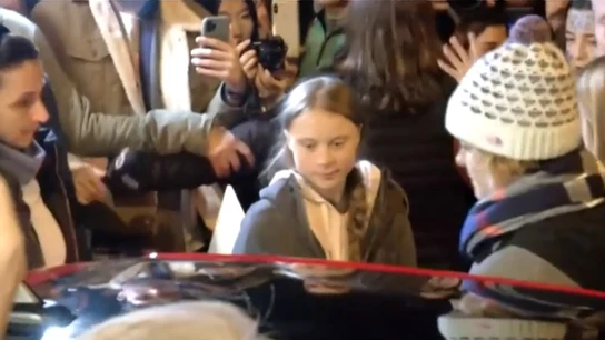 Greta Thunberg abandona la marcha por el clima de Madrid Greta Thunberg abandona la marcha por el clima de Madrid