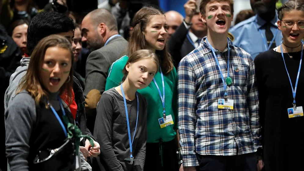 Greta Thunberg junto a jóvenes de Fridays For Future