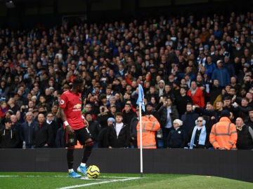Fred, ante la afición del Manchester City Fred, ante la afición del Manchester City