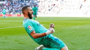 Benzema celebra un gol ante el Espanyol 