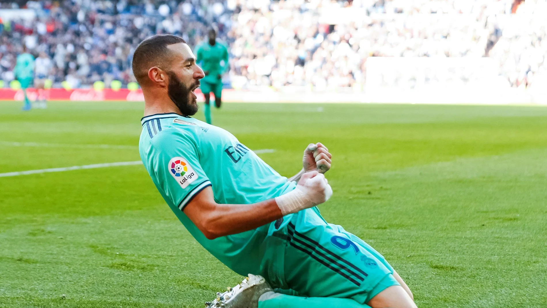 Benzema celebra un gol ante el Espanyol 