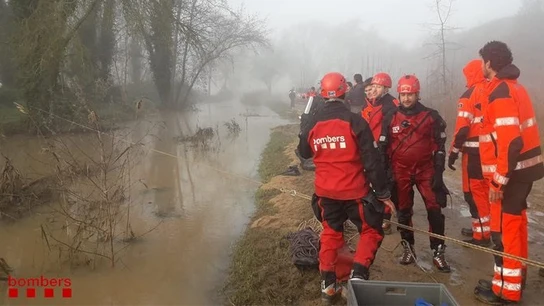 Los Bombers de la Generalitat en las tareas de rescate Los Bombers de la Generalitat en las tareas de rescate