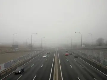 A3 Noticias Fin de Semana (08-12-19) La niebla complica la vuelta en la operación retorno por el puente de la Constitución A3 Noticias Fin de Semana (08-12-19) La niebla complica la vuelta en la operación retorno por el puente de la Constitución