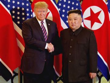 El presidente de EEUU, Donald Trump, junto al líder norcoreano, Kim Jong-un. El presidente de EEUU, Donald Trump, junto al líder norcoreano, Kim Jong-un.