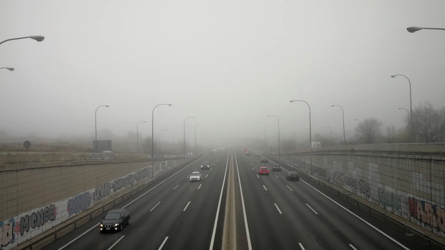 Niebla en la carretera Niebla en la carretera