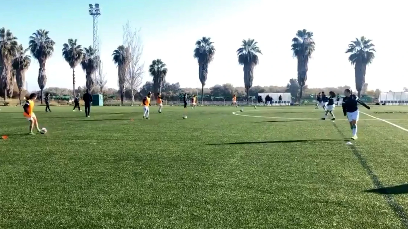 Calentamiento del Córdoba femenino