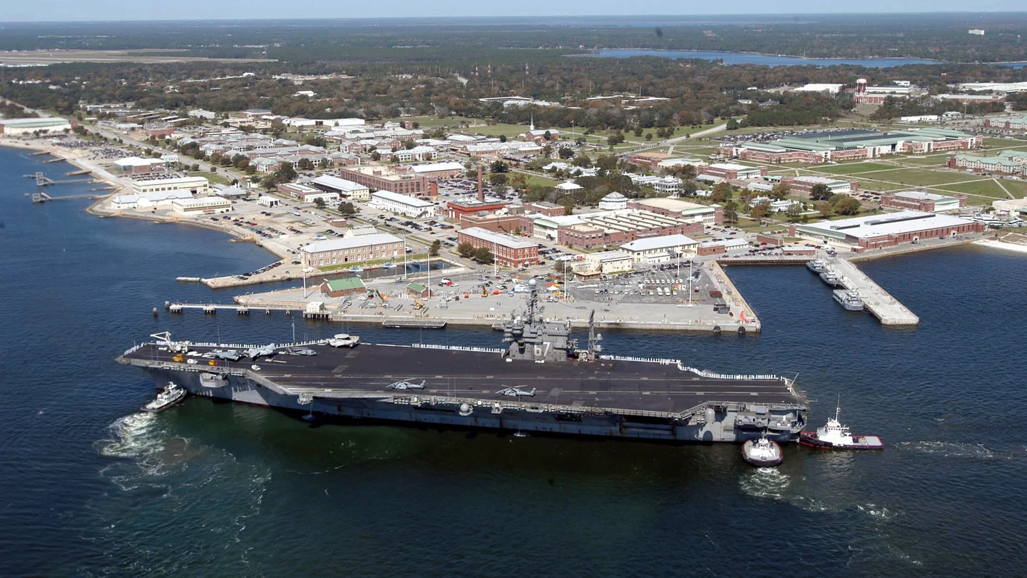 Base de Pensacola, en Florida Base de Pensacola, en Florida