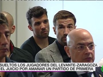 El juez absuelve a los jugadores acusados de amaño por el Levante-Zaragoza de 2011 y condena a dos exdirectivos maños El juez absuelve a los jugadores acusados de amaño por el Levante-Zaragoza de 2011 y condena a dos exdirectivos maños