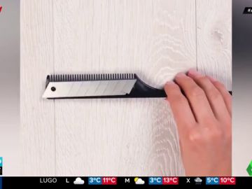 Solo necesitas un peine, un cúter y pegamento para acabar con las bolitas de la ropa Solo necesitas un peine, un cúter y pegamento para acabar con las bolitas de la ropa