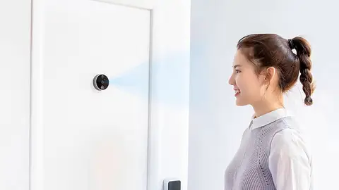 Esta mirilla inteligente cuenta con reconocimiento facial Esta mirilla inteligente cuenta con reconocimiento facial