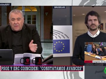 Ernest Urtasun (Catalunya en Comú): "ERC tiene que dejar de mirar de reojo a Puigdemont y dar un paso adelante" Ernest Urtasun (Catalunya en Comú): "ERC tiene que dejar de mirar de reojo a Puigdemont y dar un paso adelante"