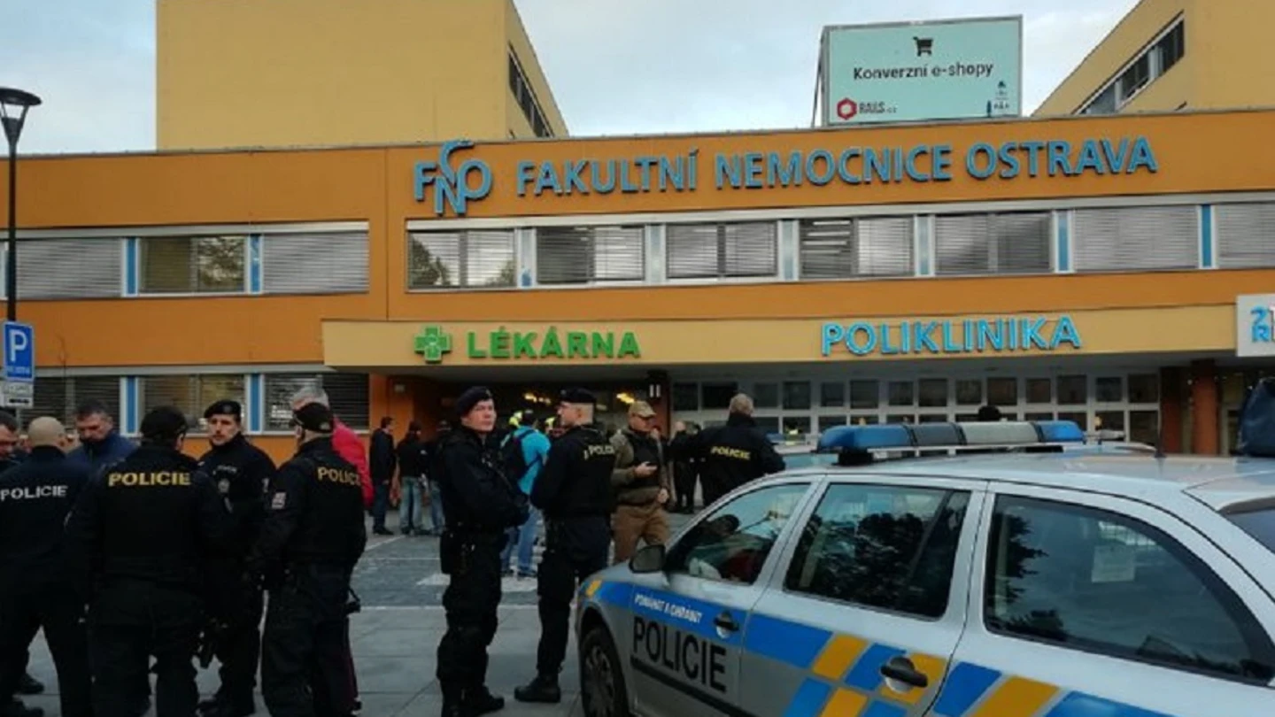 Al menos seis muertos en un tiroteo en un hospital de la República Checa Al menos seis muertos en un tiroteo en un hospital de la República Checa