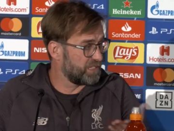 Klopp, enfadado con el traductor en plena rueda de prensa Klopp, enfadado con el traductor en plena rueda de prensa
