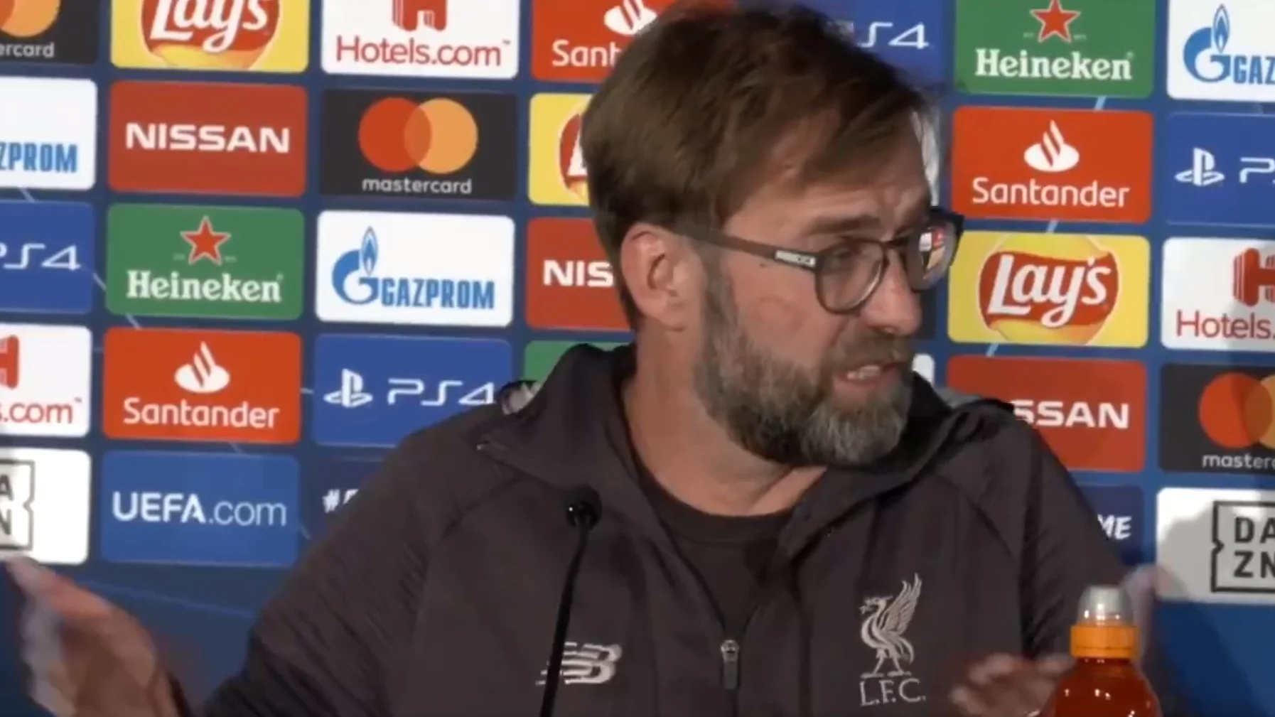 Klopp, enfadado con el traductor en plena rueda de prensa