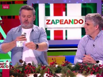 Zapeando comprueba junto a Cristian el funcionamiento de la app Zapeando comprueba junto a Cristian el funcionamiento de la app