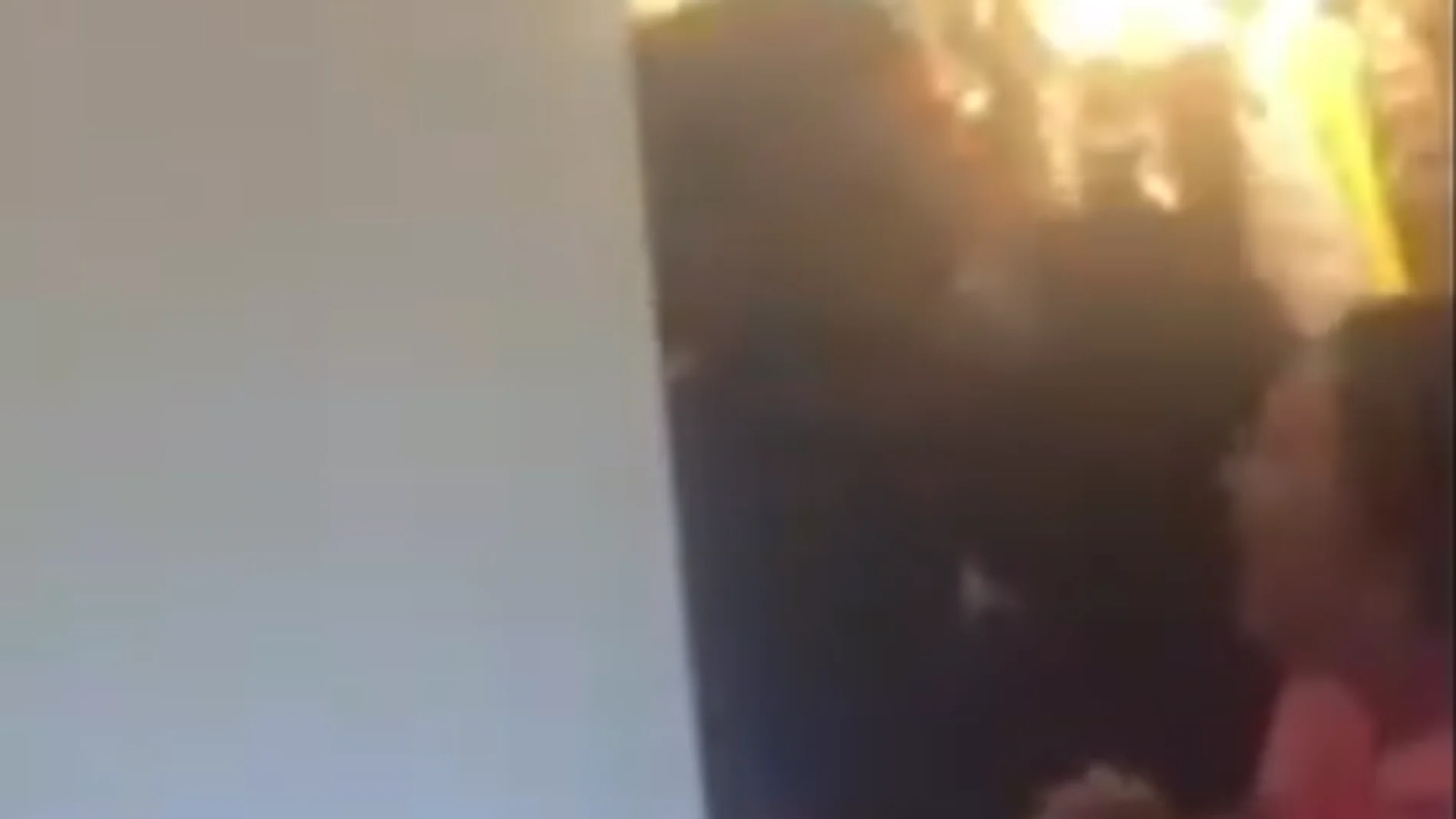Momento del vídeo de la agresión de Nicolás Albarracín a su novia