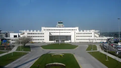 Aeropuerto de Dublín, edificio principal Aeropuerto de Dublín, edificio principal