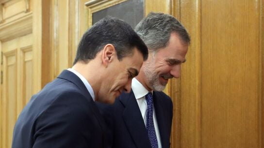 El rey Felipe VI recibe a Pedro S&aacute;nchez para su audiencia en la ronda de consultas