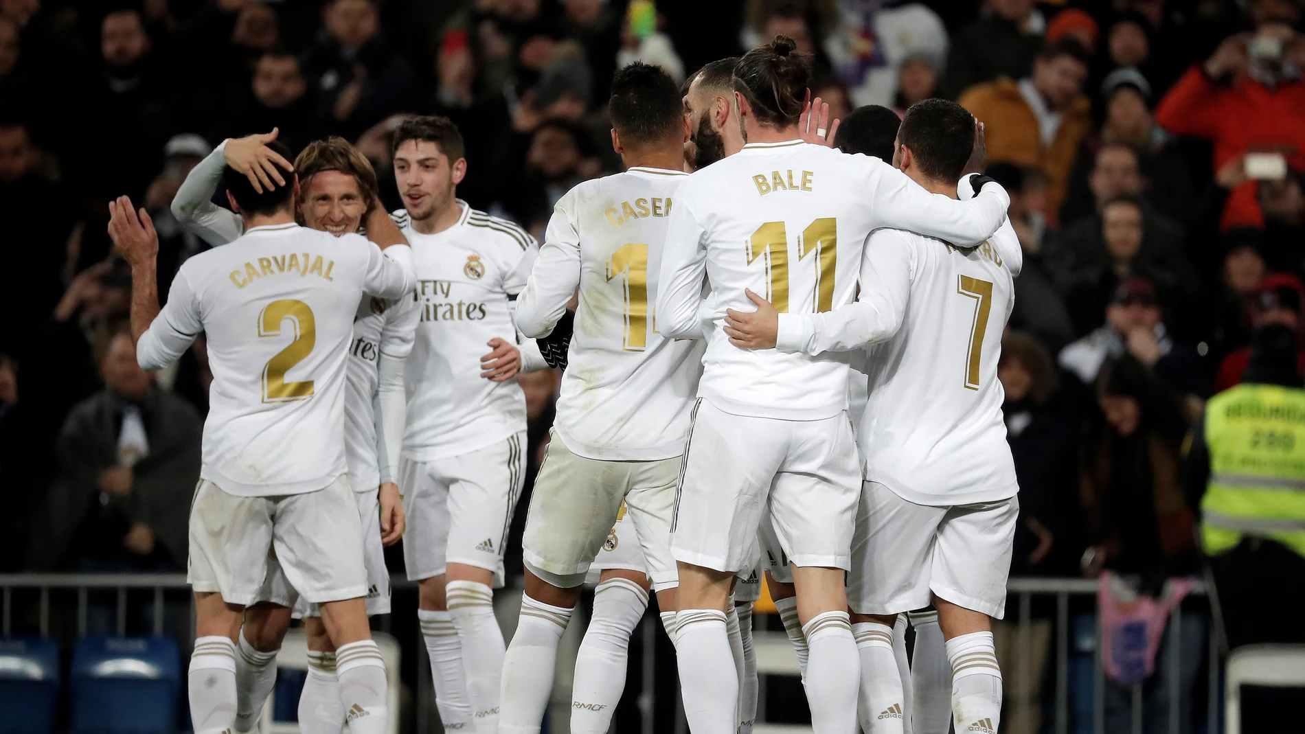 Varios jugadores del Real Madrid celebrando un gol ante la Real Sociedad