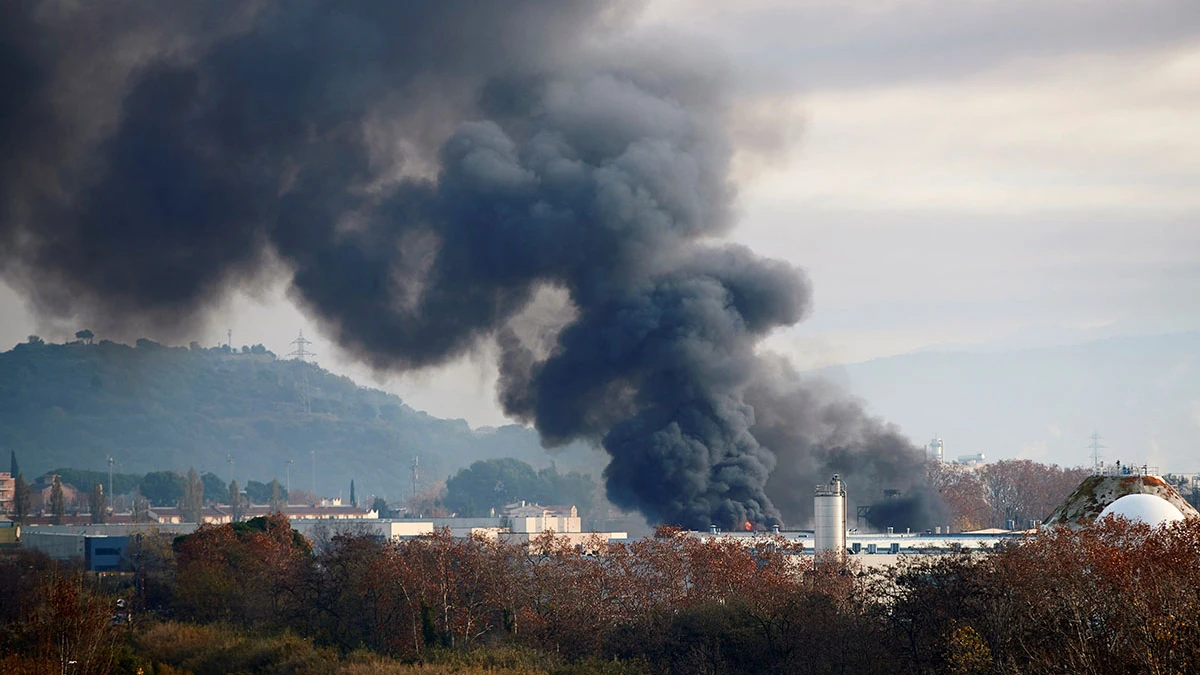 Imagen del incendio de Montornés del Vallés (Barcelona)