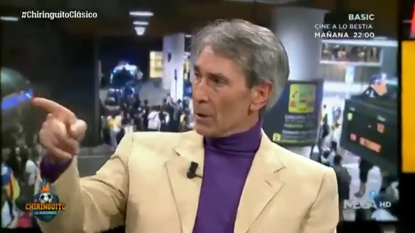 'Lobo' Carrasco pide más fútbol y menos política en el Clásico: "Hay una guerra subterránea" 'Lobo' Carrasco pide más fútbol y menos política en el Clásico: "Hay una guerra subterránea"