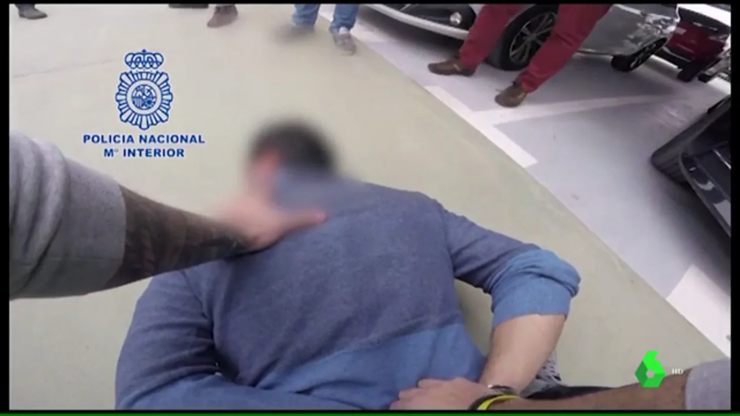 Graban la detención de tres narcotraficantes cuando pasaban 700 kilos de cocaína en Alcalá de Henares Graban la detención de tres narcotraficantes cuando pasaban 700 kilos de cocaína en Alcalá de Henares