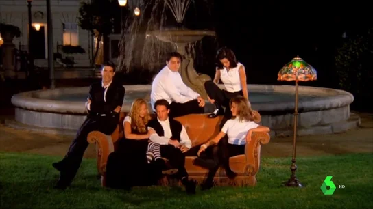 'Friends', 'Cosas de Casa' o 'Las Chicas de Oro': ¿quién está detrás de los ritmos más pegadizos de la televisión? 'Friends', 'Cosas de Casa' o 'Las Chicas de Oro': ¿quién está detrás de los ritmos más pegadizos de la televisión?