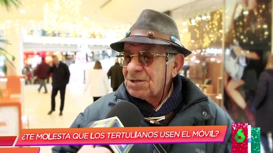 La obsesión por los móviles llega a Zapeando, y esto es lo que opinan los espectadores: "Hay que dejarse de cachondeos" La obsesión por los móviles llega a Zapeando, y esto es lo que opinan los espectadores: "Hay que dejarse de cachondeos"