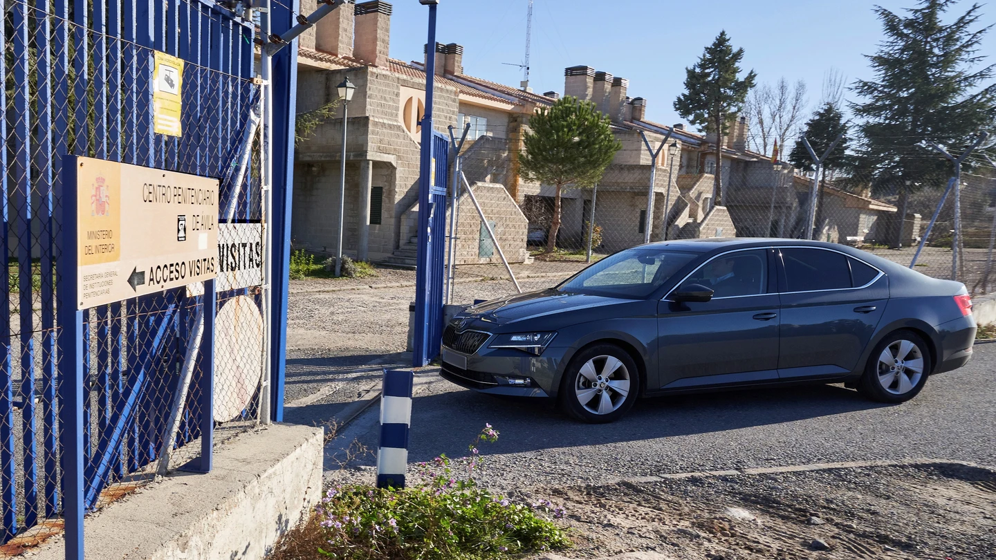 Vista de la llegada de Iñaki Urdangarin al Centro Penitenciario de Brieva (Ávila) Vista de la llegada de Iñaki Urdangarin al Centro Penitenciario de Brieva (Ávila)
