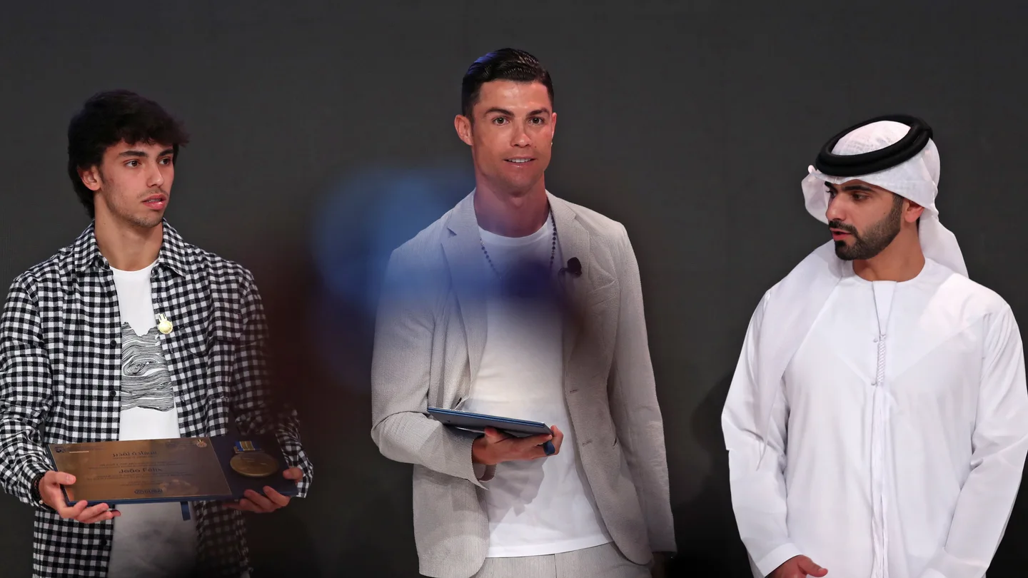Imagen de Joao Felix y Cristiano Ronaldo durante la gala. Imagen de Joao Felix y Cristiano Ronaldo durante la gala.