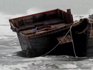 Imagen de archivo de un barco fantasma Imagen de archivo de un barco fantasma