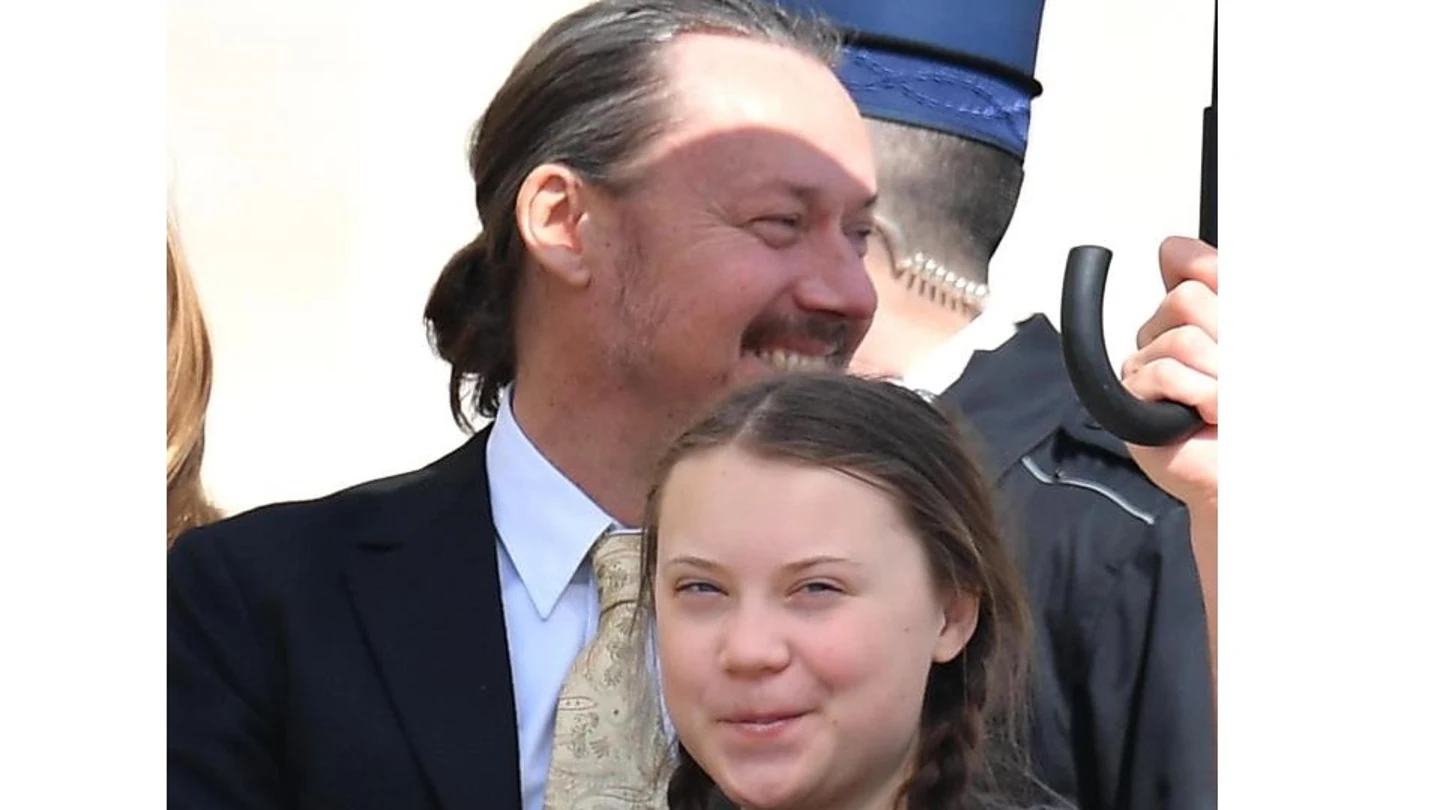 Greta Thunberg junto a su padre, Svante Thunberg Greta Thunberg junto a su padre, Svante Thunberg