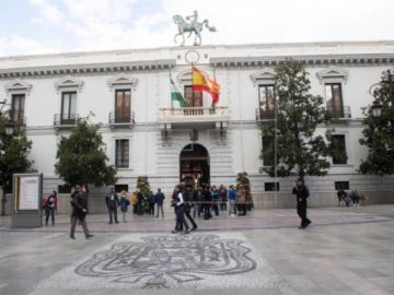 Fachada del Ayuntamiento de Granada Fachada del Ayuntamiento de Granada