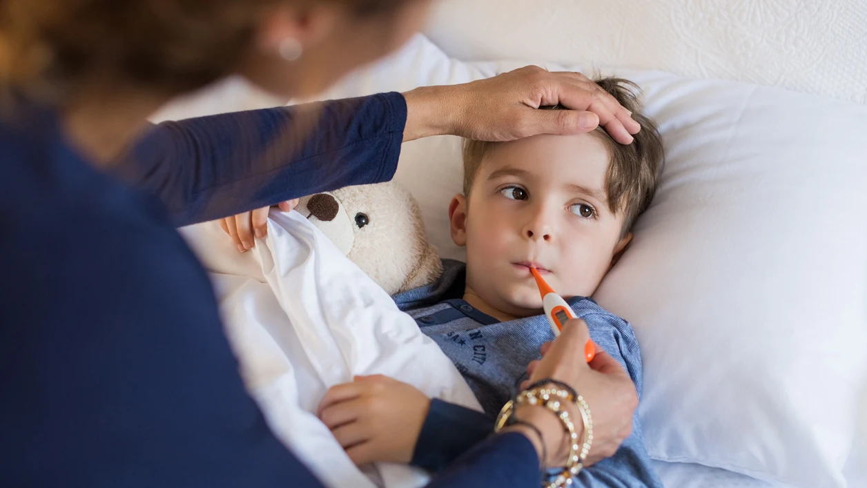 Niño con fiebre