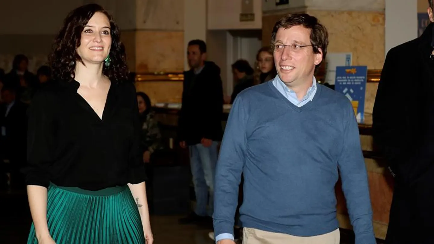 El Alcalde de Madrid, José Luis Martínez-Almeida (d), y la presidenta de la Comunidad, Isabel Díaz Ayuso El Alcalde de Madrid, Martínez-Almeida (d), y la presidenta de la Comunidad, Díaz Ayuso