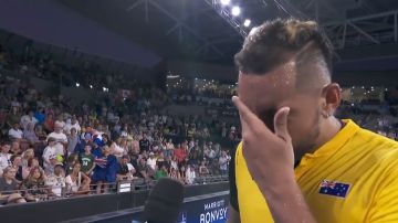 Kyrgios se rompe ante las cámaras