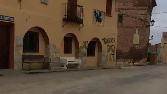 Imagen de las pintadas en contra de Guitarte Imagen de las pintadas en contra de Guitarte