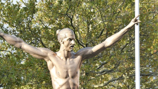 Estatua de Ibrahimovic Estatua de Ibrahimovic