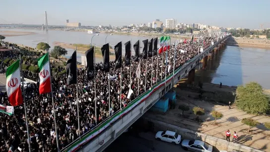 Comienzan los multitudinarios funerales en Irán del comandante Soleimaní Comienzan los multitudinarios funerales en Irán del comandante Soleimaní