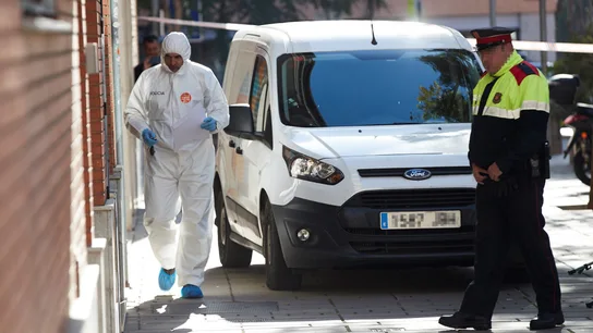 Detenido un hombre por matar a su mujer y a su hija en su casa de Esplugues Detenido un hombre por matar a su mujer y a su hija en su casa de Esplugues
