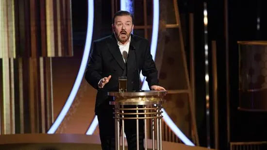 Ricky Gervais durante su discurso de los Globos de Oro 2020