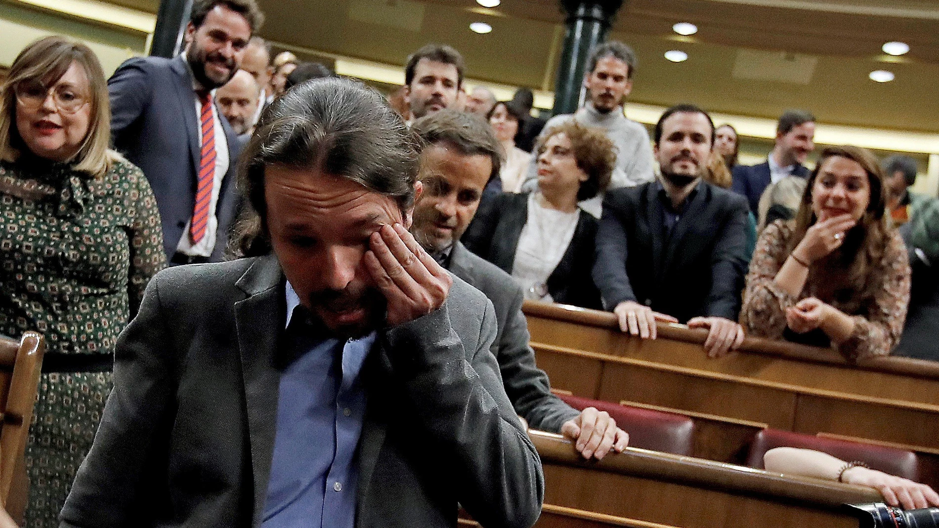 Pablo Iglesias, emocionado tras la investidura de Pedro Sánchez