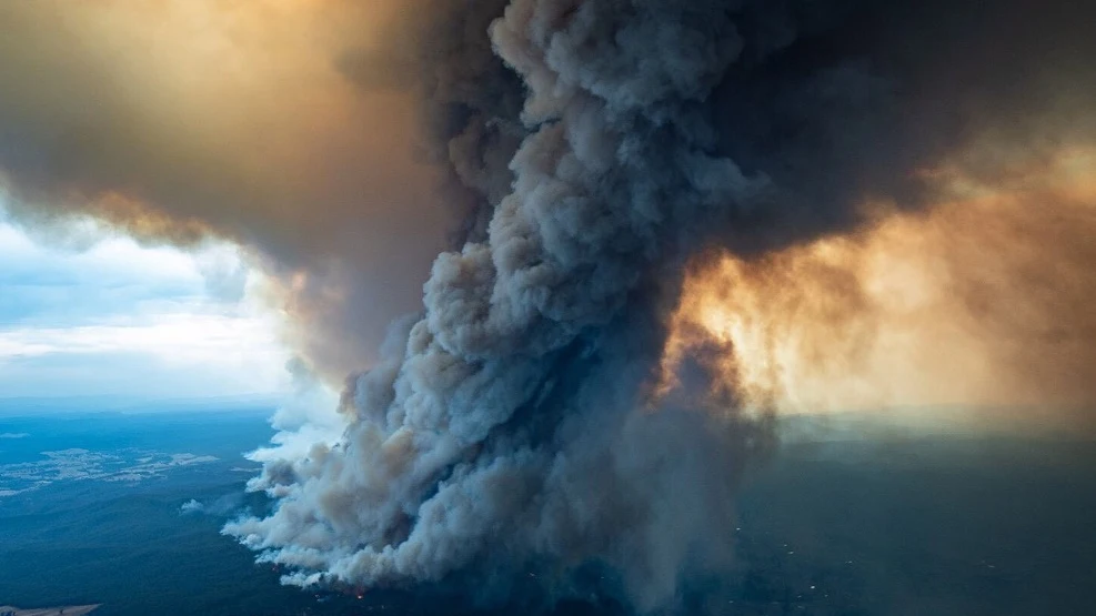 Gran nube de humo sobre Victoria, Australia