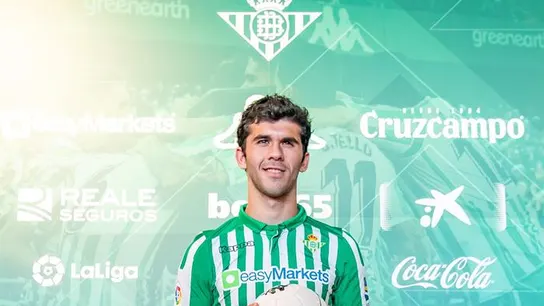 Carles Aleñá presentado por el Real Betis Carles Aleñá presentado por el Real Betis